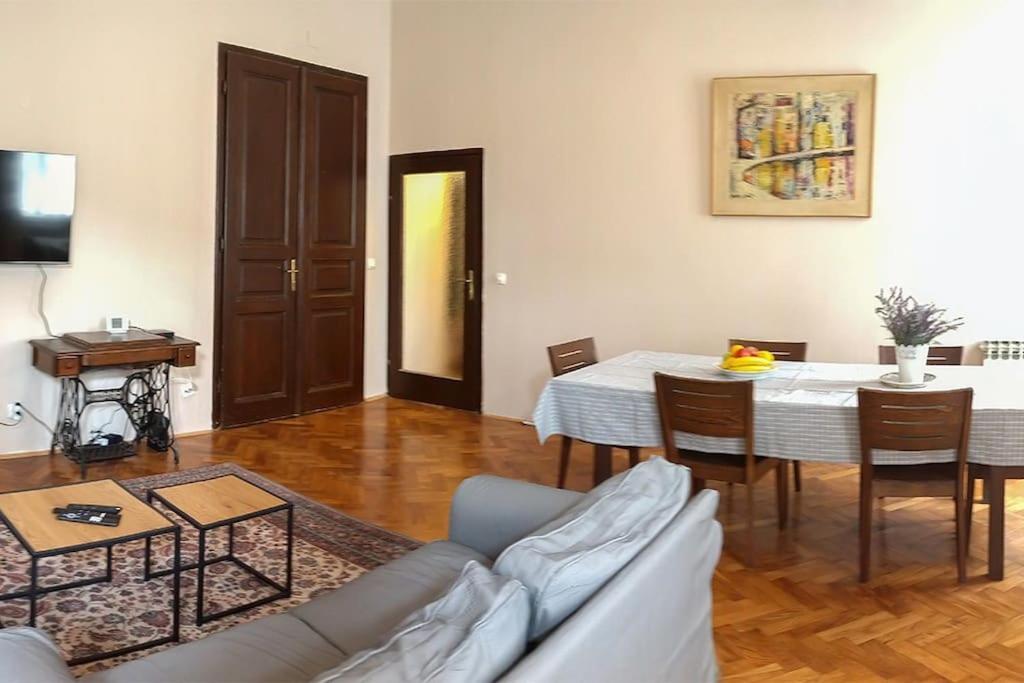 Apartment Pataky Zagreb Buitenkant foto